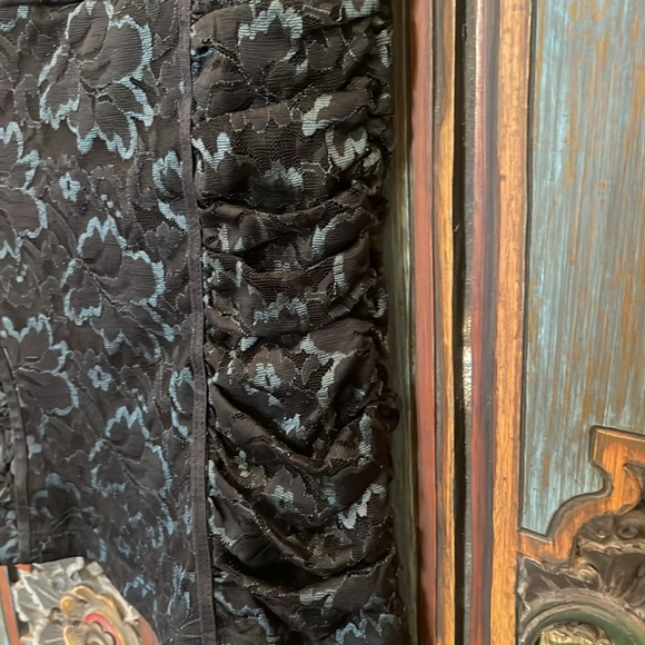 Vintage XOXO SLEEVELESS RUCHED Top in Black/Green Size S - Picture 8 of 10